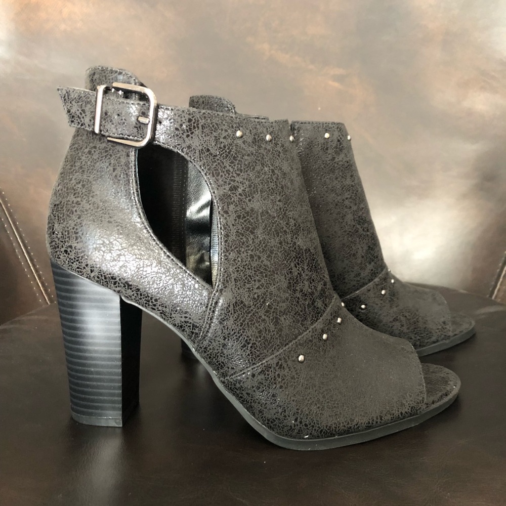 Simply Vera Vera Wang Bologna Ankle Boots size 8.5